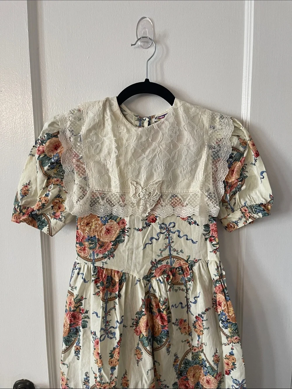 Vintage Emily West Gunne Sax Cottagecore Cream Floral Lace Dress